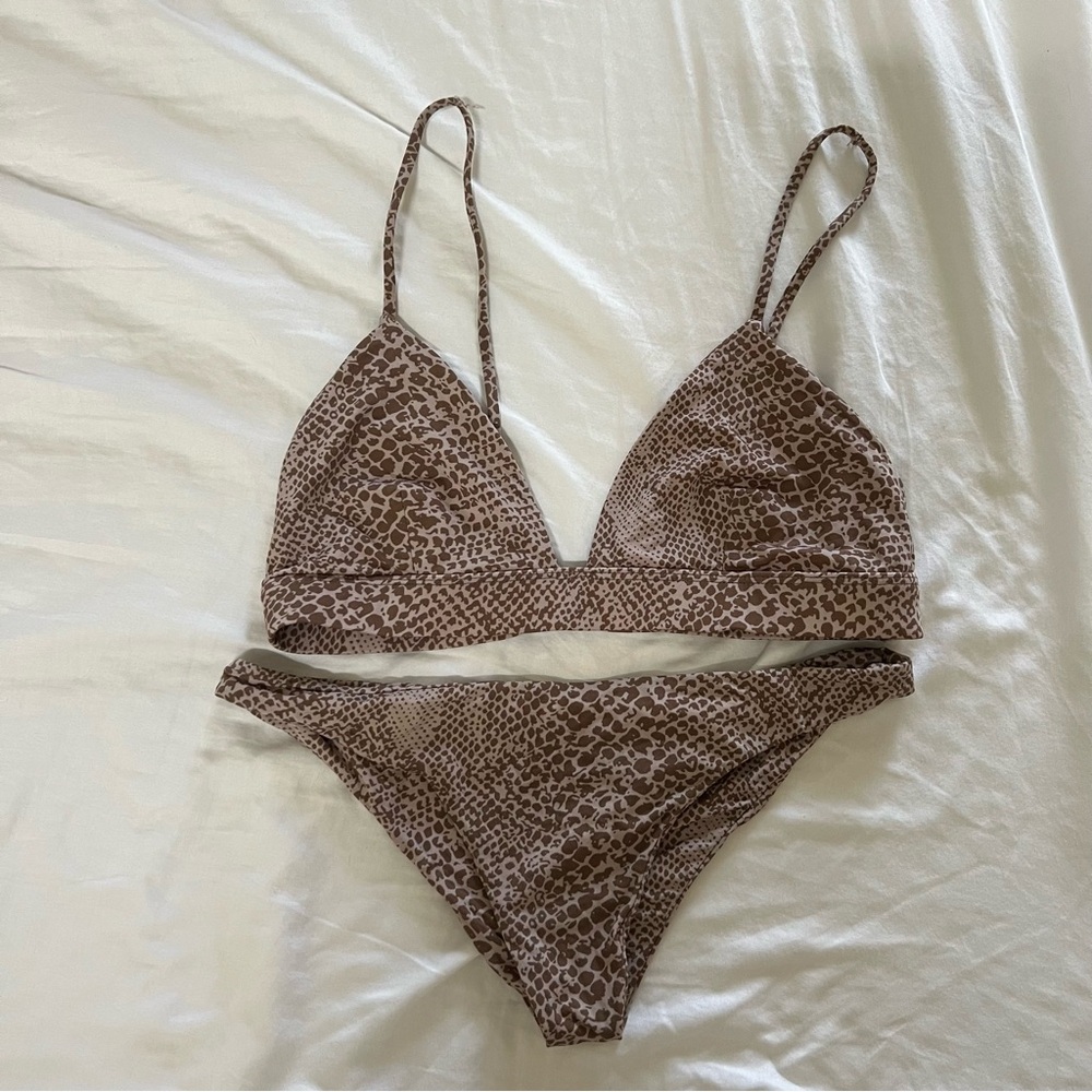 ACACIA SWIM SET. Brown Snake. Size small